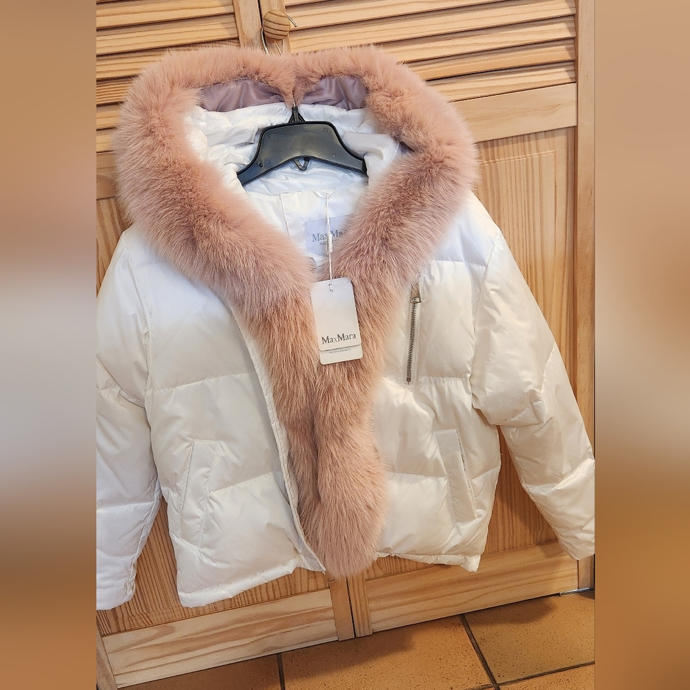 MaxMara White Jacket with Pink Fur Trim